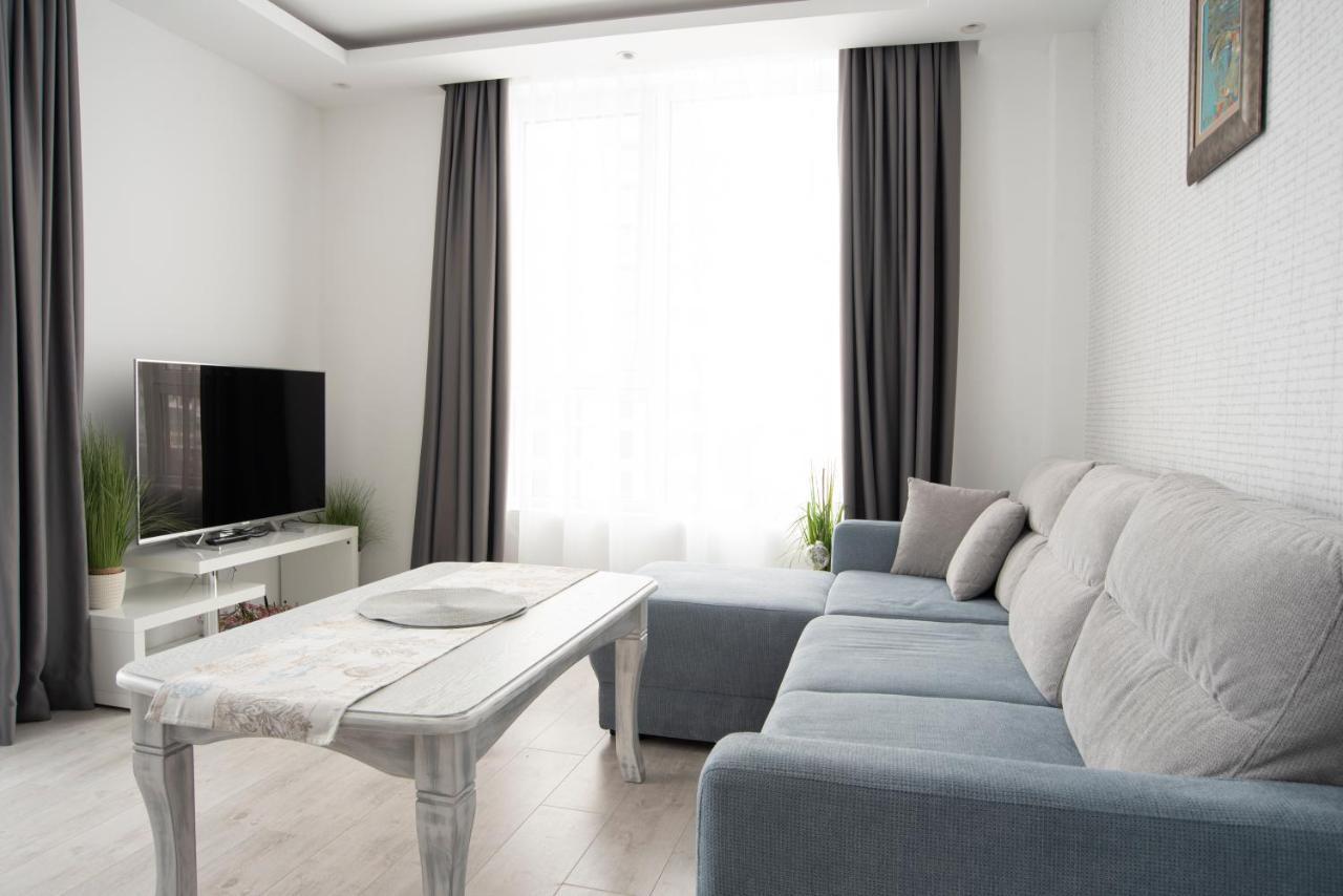 Sunny & Stylish Brand New 2Bdr Apartment + Parking Софія Екстер'єр фото