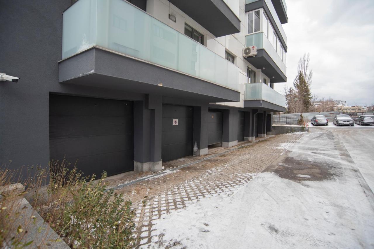 Sunny & Stylish Brand New 2Bdr Apartment + Parking Софія Екстер'єр фото