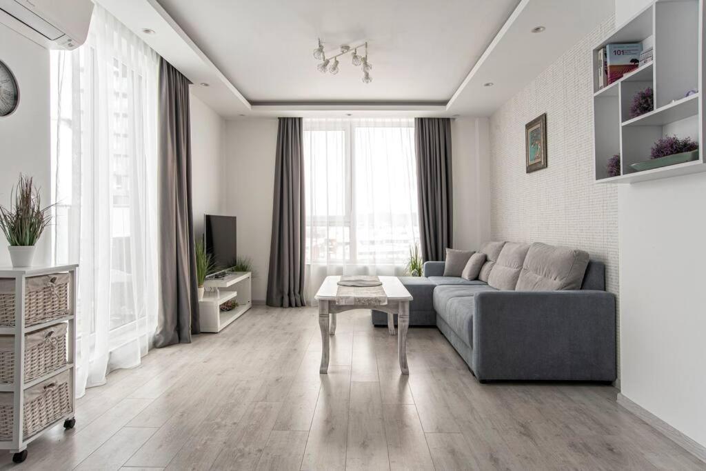 Sunny & Stylish Brand New 2Bdr Apartment + Parking Софія Екстер'єр фото