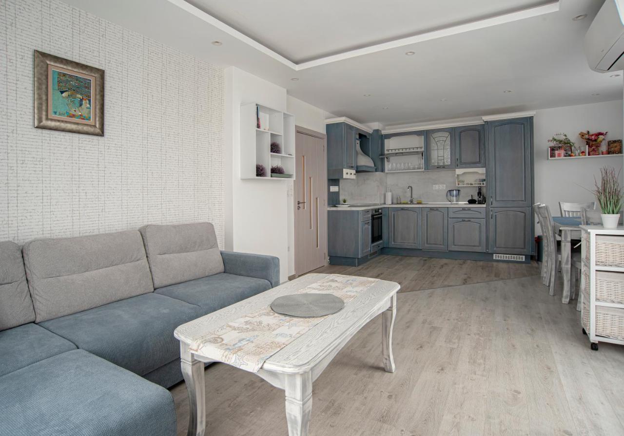 Sunny & Stylish Brand New 2Bdr Apartment + Parking Софія Екстер'єр фото